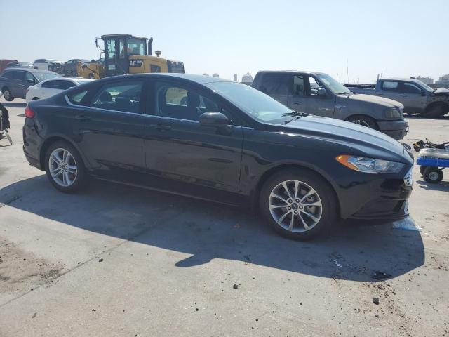 VIN 3FA6P0HD1HR392369 2017 Ford Fusion, SE no.4