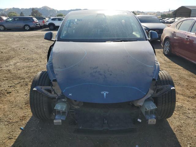 VIN 7SAYGAEE3NF393657 2022 TESLA MODEL Y no.5