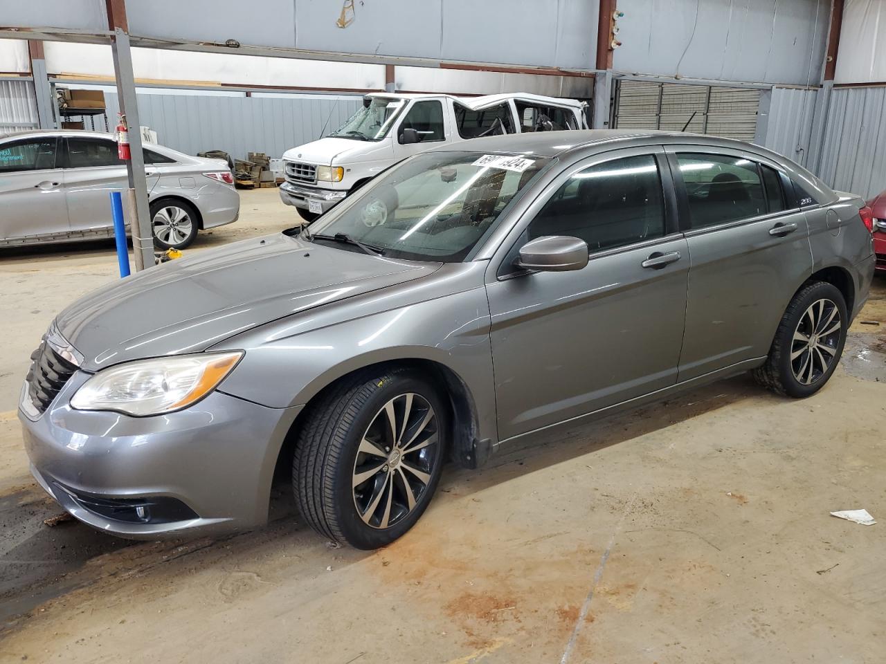 Chrysler 200 2013 Touring