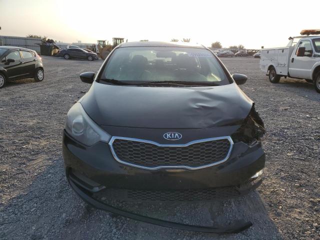 VIN KNAFK4A60G5610120 2016 KIA Forte, LX no.5