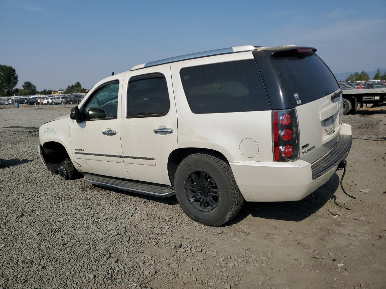 Lot #2806374774 2011 GMC YUKON DENA