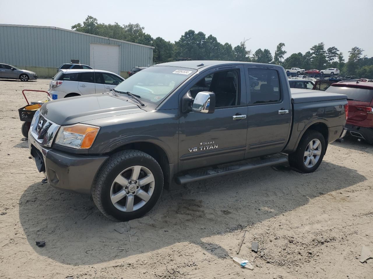 NISSAN TITAN S