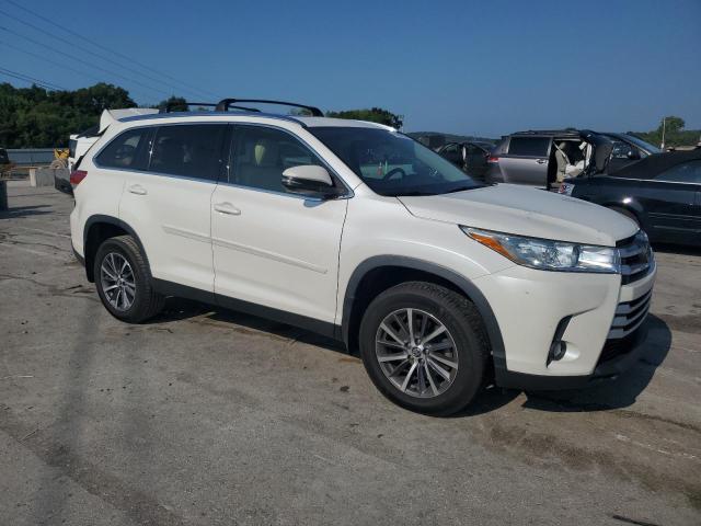 VIN 5TDKZRFH0KS341897 2019 Toyota Highlander, SE no.4