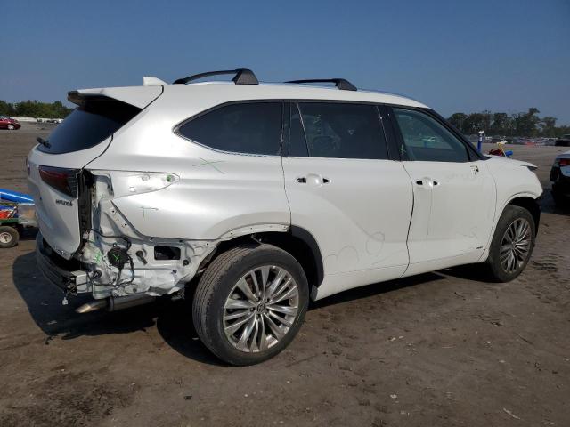 VIN 5TDEBRCH1NS075980 2022 Toyota Highlander, Hybri... no.3