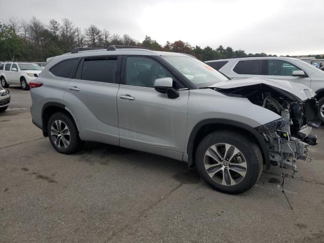 VIN 5TDGZRBH8MS555938 2021 Toyota Highlander, Xle no.4