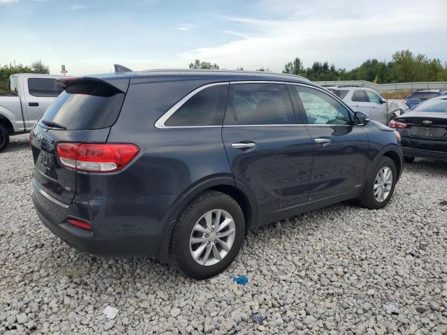 VIN 5XYPGDA33JG409955 2018 KIA Sorento, LX no.3