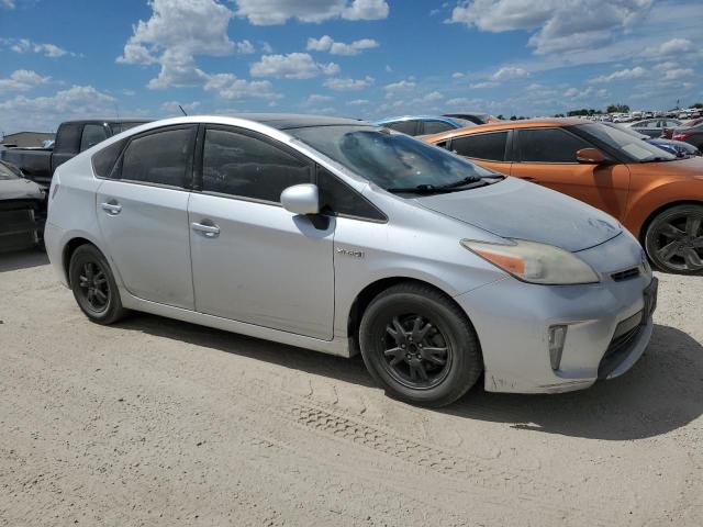 VIN JTDKN3DUXE1738401 2014 Toyota Prius no.4