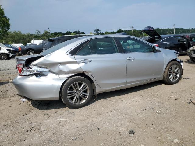 VIN 4T1BF1FK5FU025687 2015 Toyota Camry, LE no.3