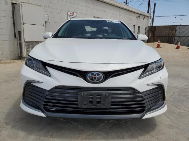 VIN 4T1R11AKXMU488958 2021 Toyota Camry, LE no.5