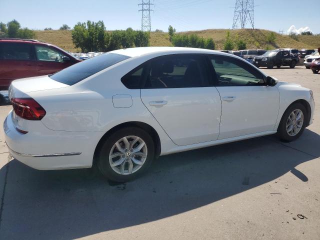 VIN 1VWAA7A30JC013444 2018 Volkswagen Passat, S no.3