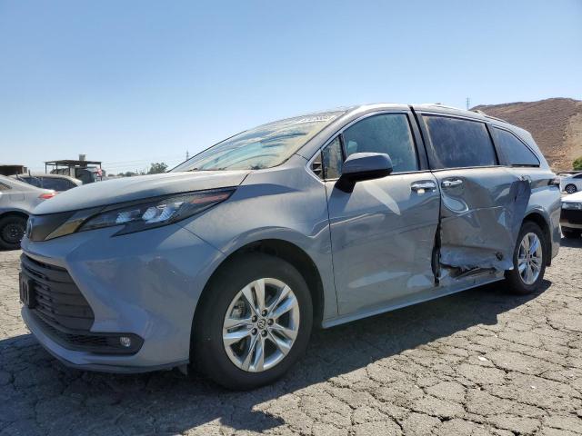 TOYOTA SIENNA XLE
