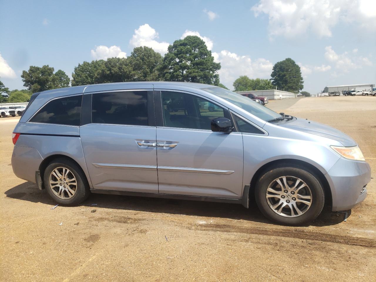 Lot #2943101473 2013 HONDA ODYSSEY EX