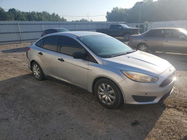 VIN 1FADP3E2XGL306842 2016 Ford Focus, S no.4