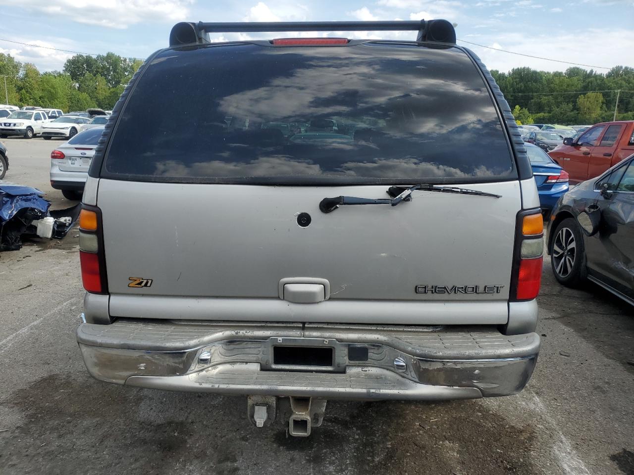 Lot #2758227937 2004 CHEVROLET SUBURBAN K