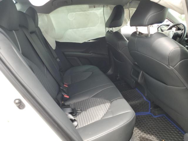 2018 TOYOTA CAMRY L - 4T1B11HK5JU662471