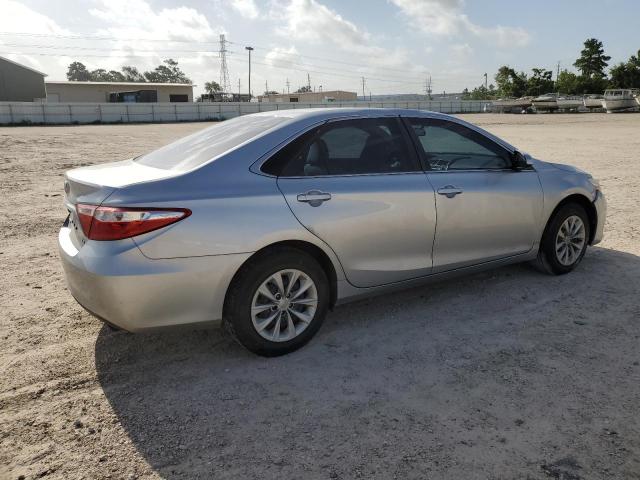 VIN 4T1BF1FK1HU395621 2017 Toyota Camry, LE no.3