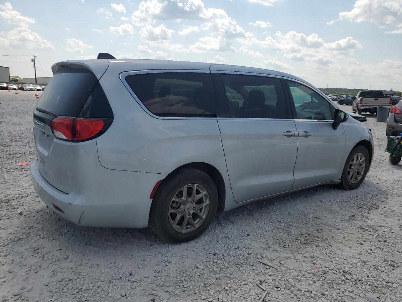 Lot #2740681028 2022 CHRYSLER VOYAGER LX