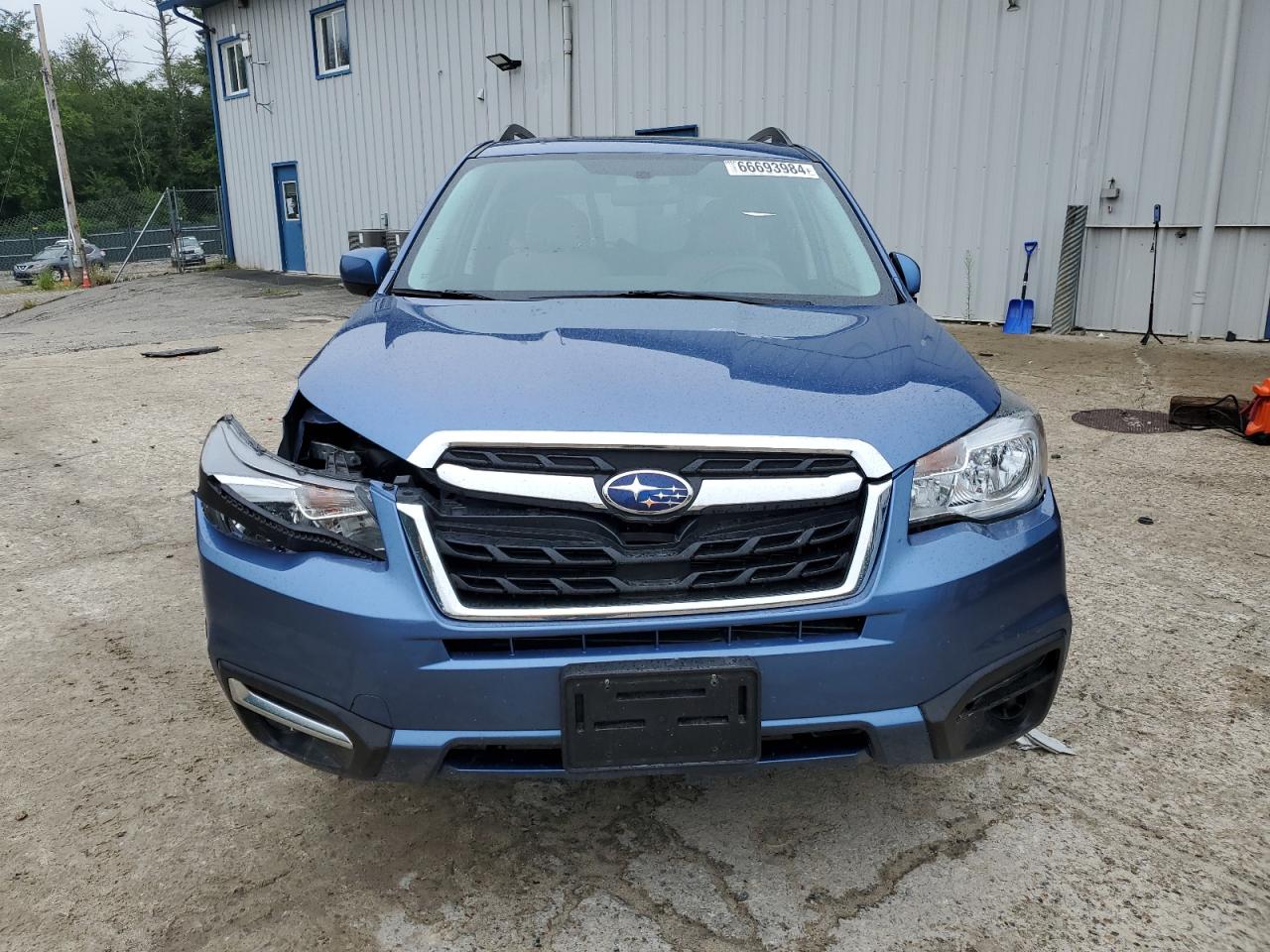 Lot #2907439042 2017 SUBARU FORESTER 2