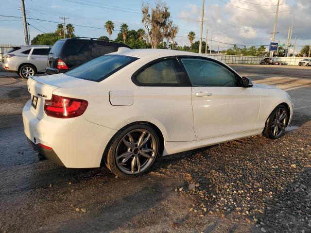 VIN WBA1J9C56FV371265 2015 BMW 2 Series, M235XI no.3