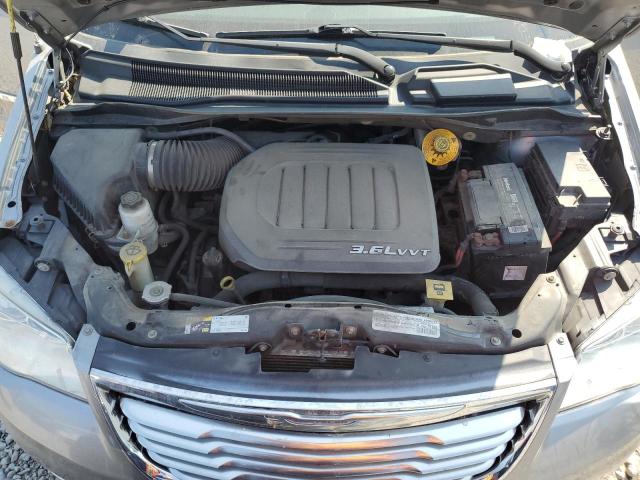 2015 CHRYSLER TOWN & COU - 2C4RC1CG7FR609534