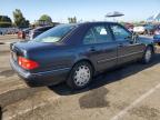 MERCEDES-BENZ E 320 photo