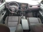 MITSUBISHI OUTLANDER photo