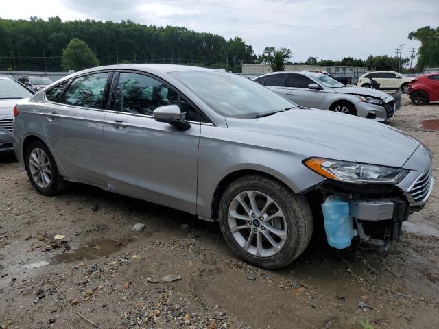 VIN 3FA6P0HD8LR105120 2020 Ford Fusion, SE no.4