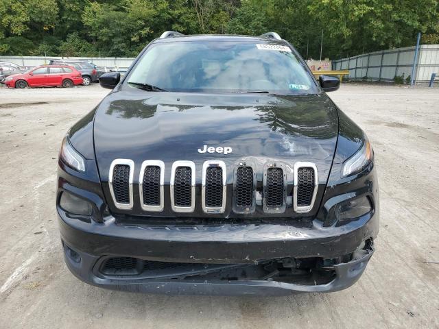 VIN 1C4PJMCS7HW563085 2017 Jeep Cherokee, Latitude no.5