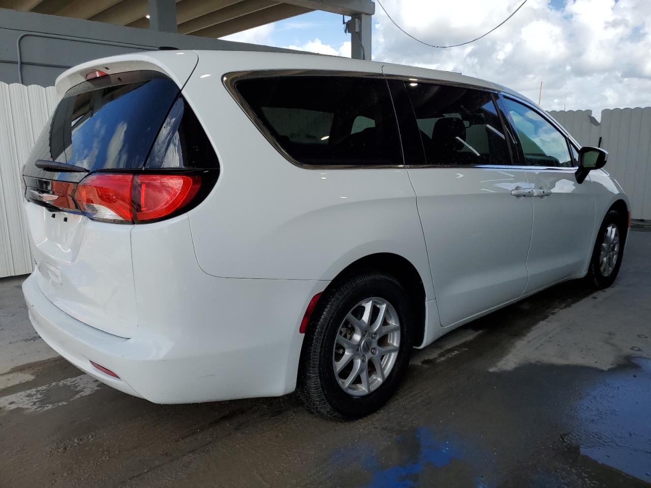 Lot #2914798792 2023 CHRYSLER VOYAGER LX