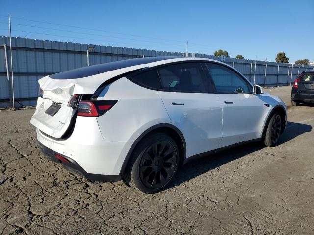 VIN 7SAYGDEE1NF394985 2022 Tesla MODEL Y no.3