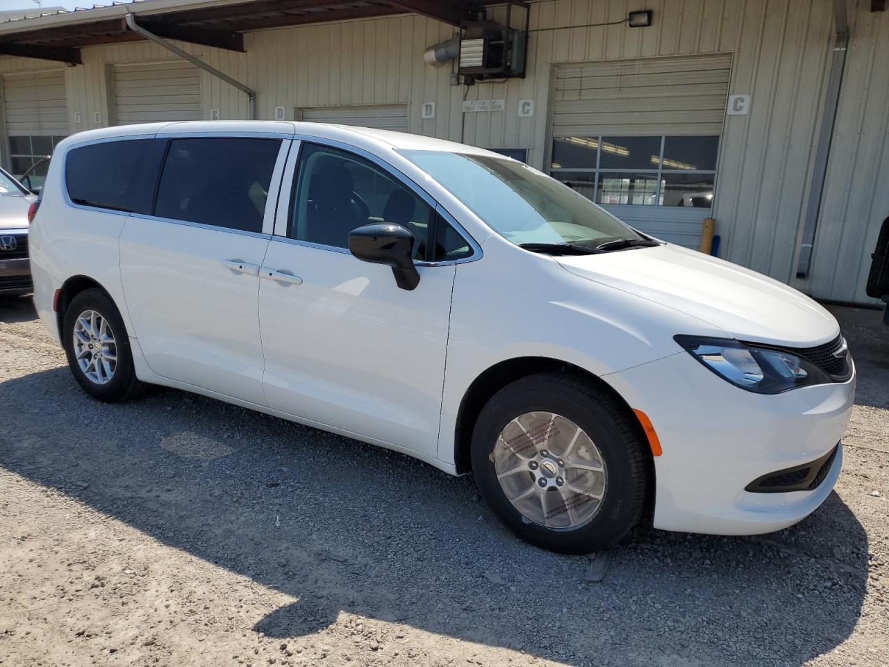 Lot #2938222489 2024 CHRYSLER VOYAGER LX