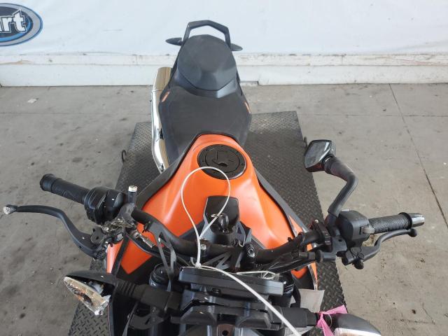 2021 KTM 890 DUKE R - VBKTU940XMM811897