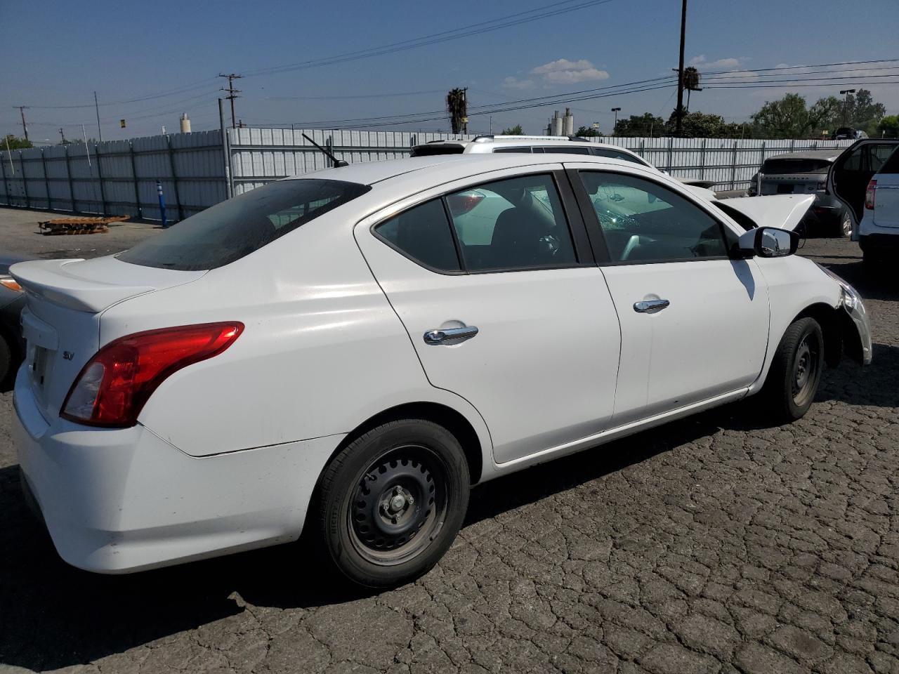 Lot #3005984767 2019 NISSAN VERSA S