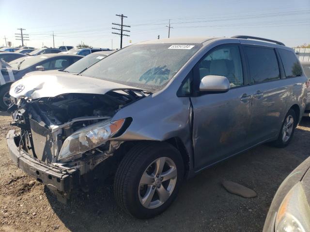 TOYOTA SIENNA LE