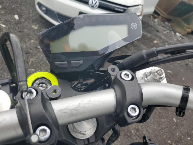 2017 YAMAHA FZ09 JYARN53E5HA000171