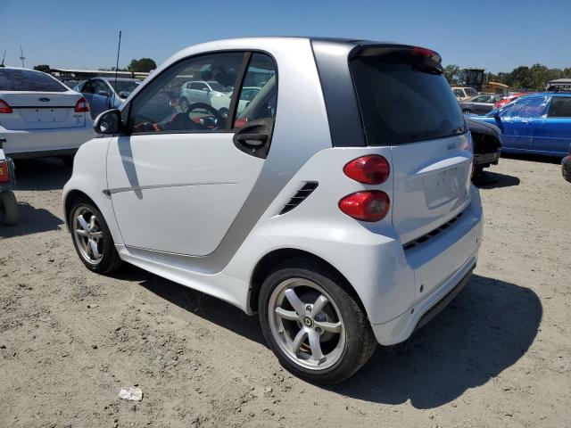 VIN WMEEJ3BA5DK694612 2013 SMART FORTWO no.2