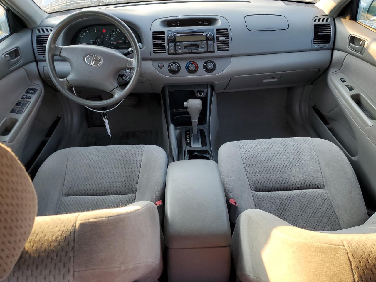 Lot #3298021127 2004 TOYOTA CAMRY LE