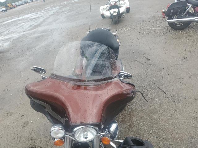 2011 HARLEY-DAVIDSON FLHTCU - 1HD1FC41XBB632324