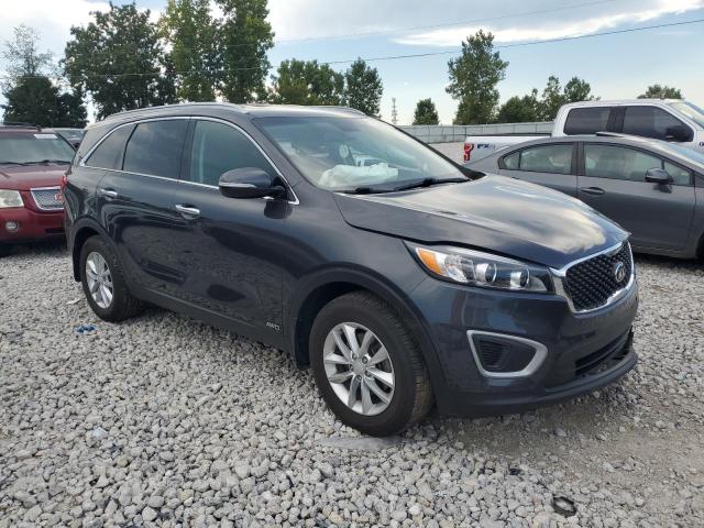 VIN 5XYPGDA33JG409955 2018 KIA Sorento, LX no.4