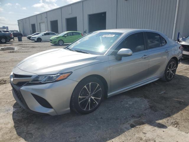 VIN 4T1B11HK1JU661379 2018 Toyota Camry, L no.1