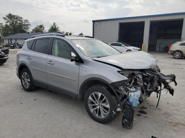 VIN JTMRJREV7HD086330 2017 Toyota RAV4, LE no.4