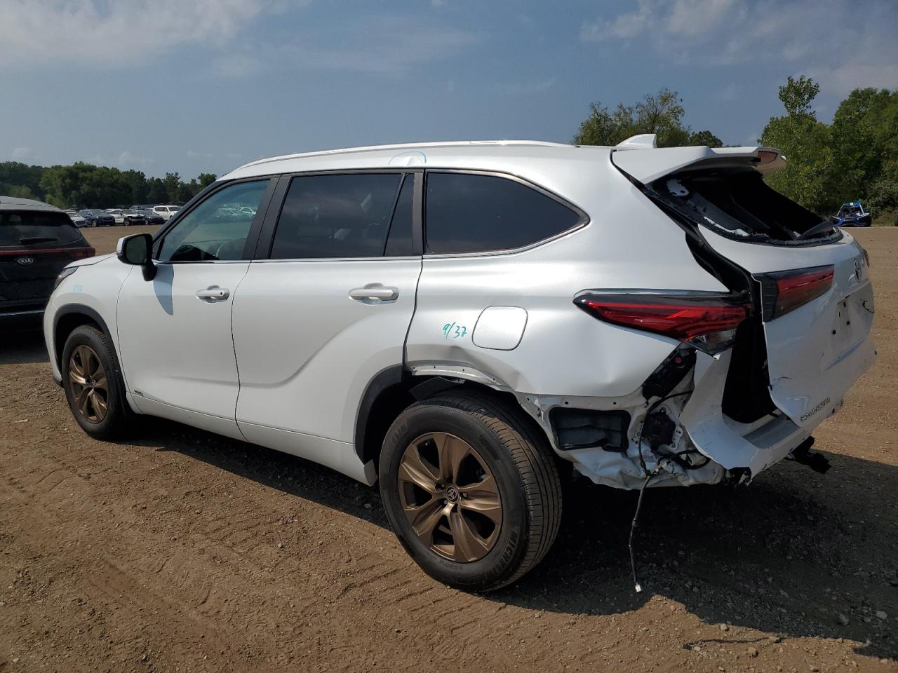 Lot #2938139914 2023 TOYOTA HIGHLANDER