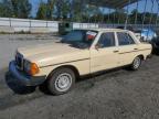 MERCEDES-BENZ 240 D photo