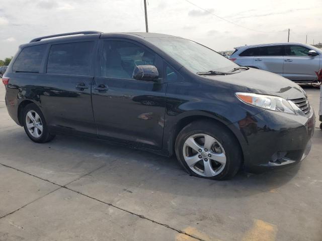 VIN 5TDKZ3DC1HS868683 2017 Toyota Sienna, LE no.4