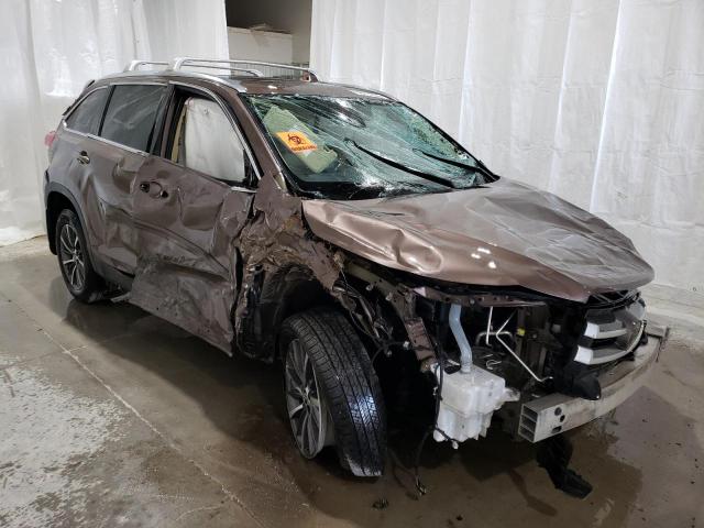 VIN 5TDJZRFH5KS966050 2019 Toyota Highlander, SE no.4