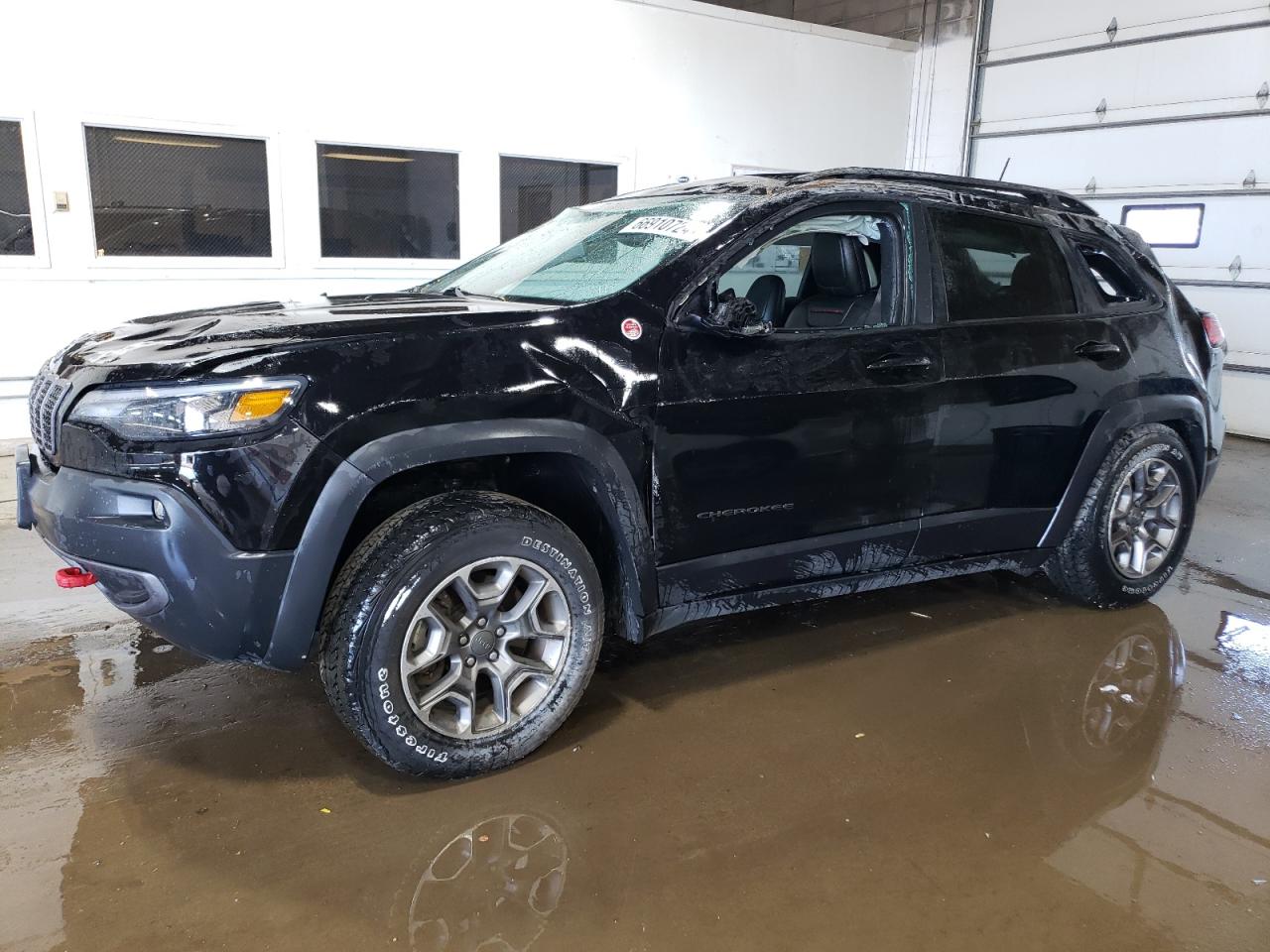  Salvage Jeep Cherokee