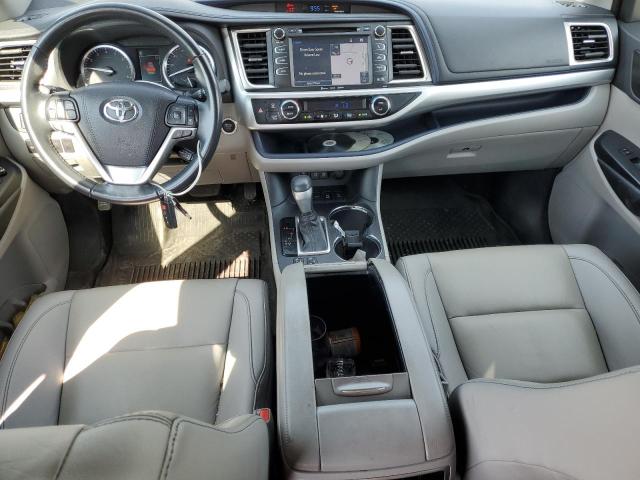 VIN 5TDJZRFHXKS616655 2019 Toyota Highlander, SE no.8