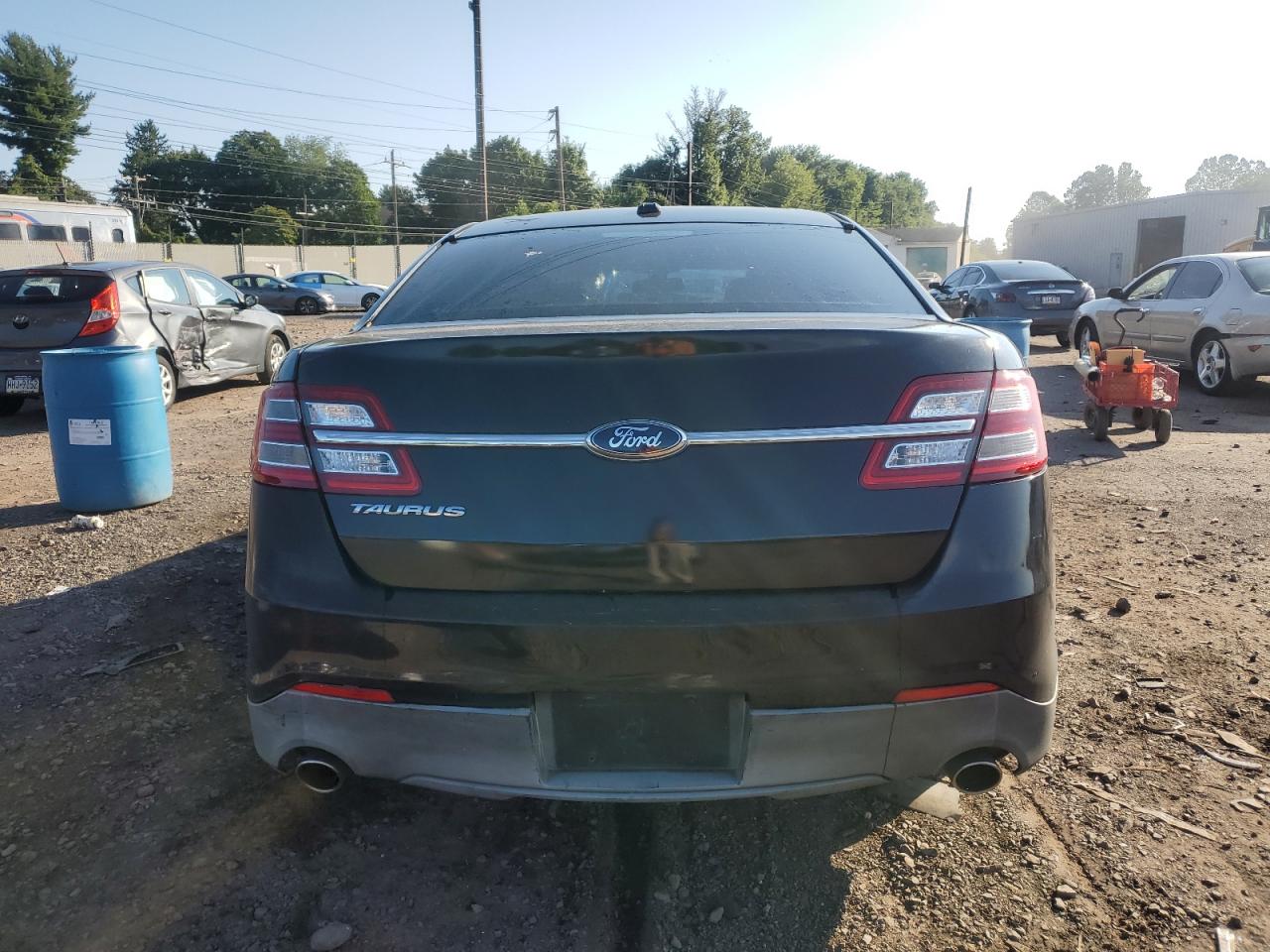 Lot #3026063949 2014 FORD TAURUS SE