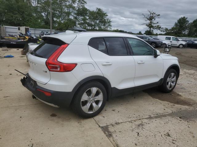 VIN YV4162XZ1K2013931 2019 Volvo XC40, T5 Momentum no.3