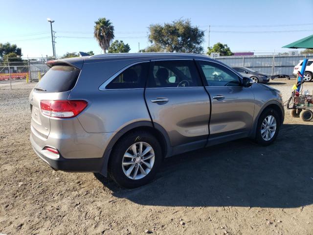 VIN 5XYPG4A35HG249023 2017 KIA Sorento, LX no.3